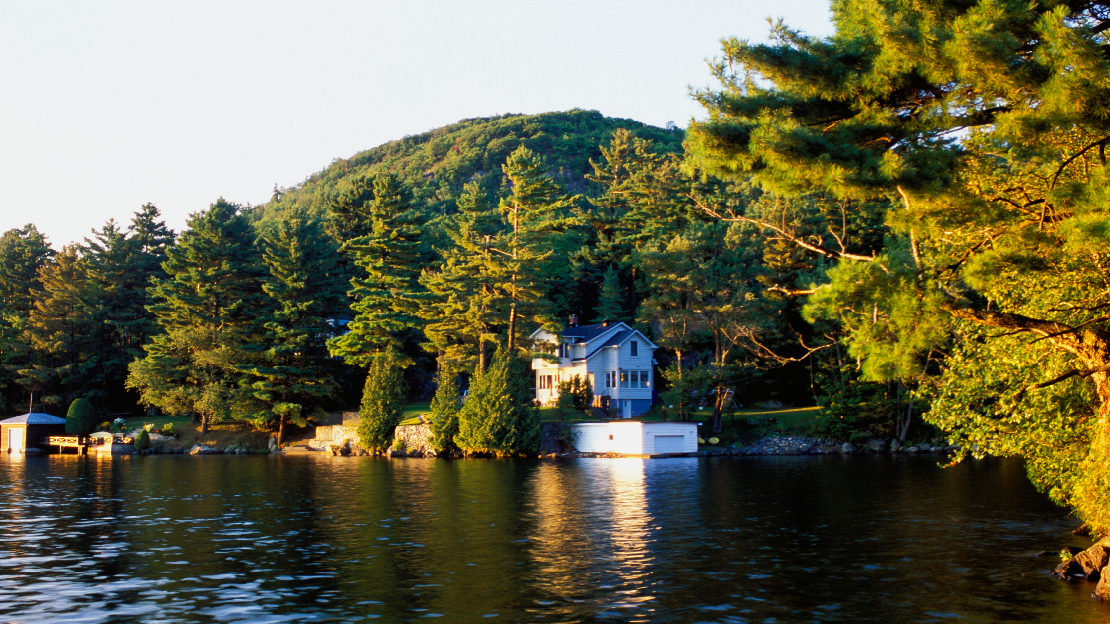 Best time to purchase a cottage